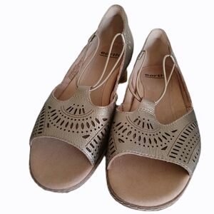 Earth Camelia Nauset Sandal New Women Slip on Comfort Shoe 8.5 Metallic Leather